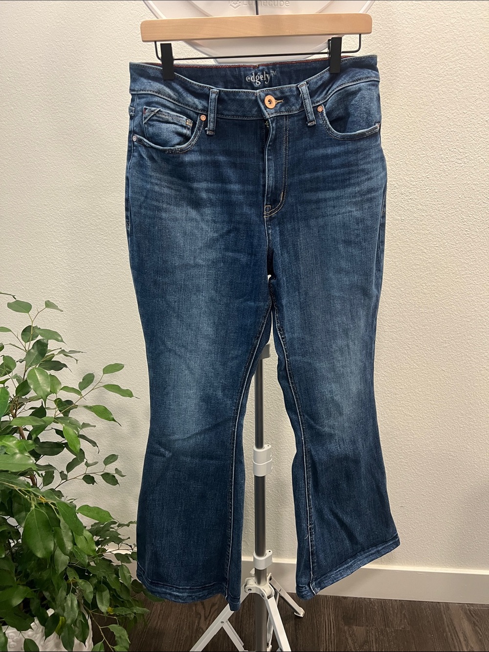 edgely high rise curvy flare Women's Dark Blue Jeans